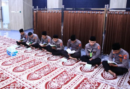 Divhumas Polri Gelar Pengajian dan Khataman Al-Qur’an sebagai Ikhtiar Spiritual dalam Pelayanan Masyarakat